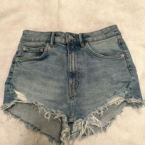 Zara high rise jean short. Size 4